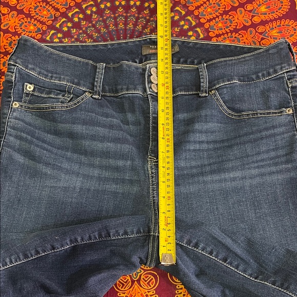 Torrid Dark Blue Jegging Bermuda - Picture 6 of 11